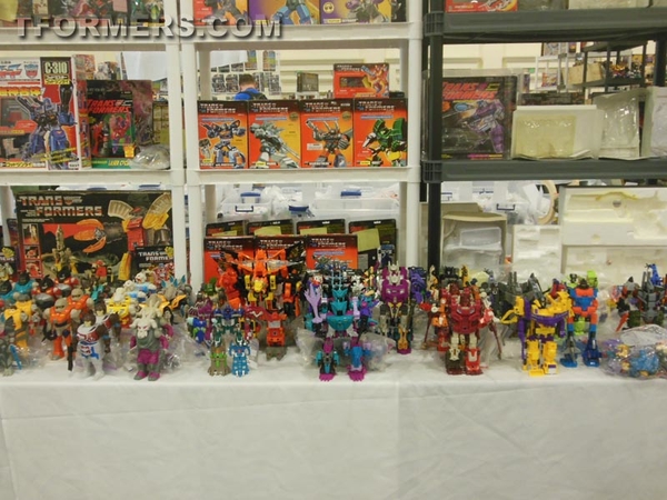 BotCon 2013   The Transformers Convention Dealer Room Image Gallery   OVER 500 Images  (86 of 582)